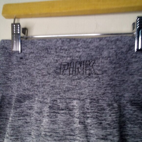 Pink Victoria's Secret Leggings Women XS Seamless Ankle Cropped Mesh Gray - Picture 15 of 15